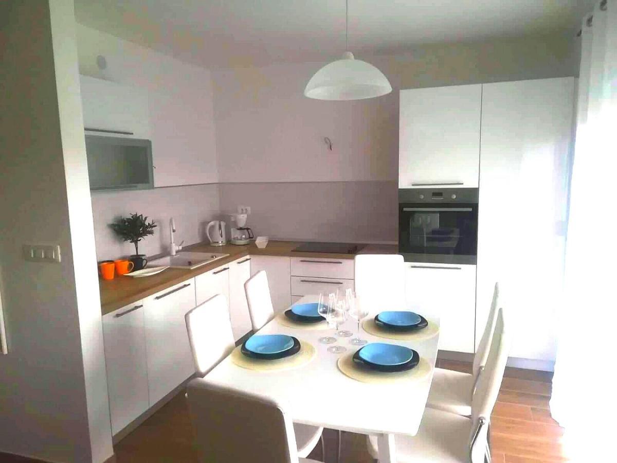 Ana I Ljubo Apartment ซูโกชัน ภายนอก รูปภาพ