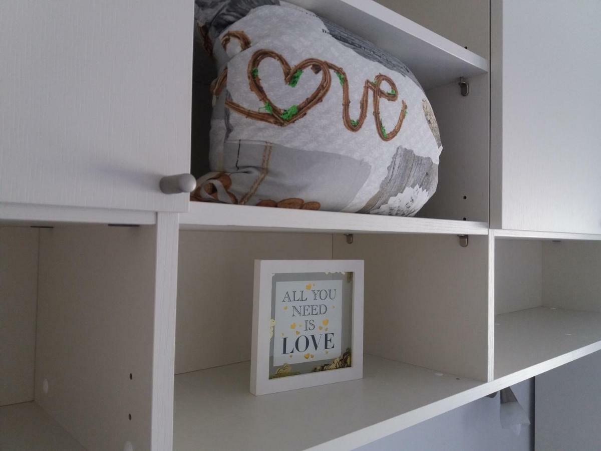 Ana I Ljubo Apartment ซูโกชัน ภายนอก รูปภาพ
