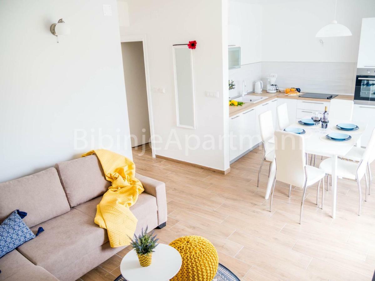 Ana I Ljubo Apartment ซูโกชัน ภายนอก รูปภาพ