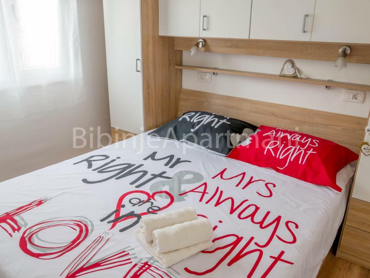 Ana I Ljubo Apartment ซูโกชัน ภายนอก รูปภาพ