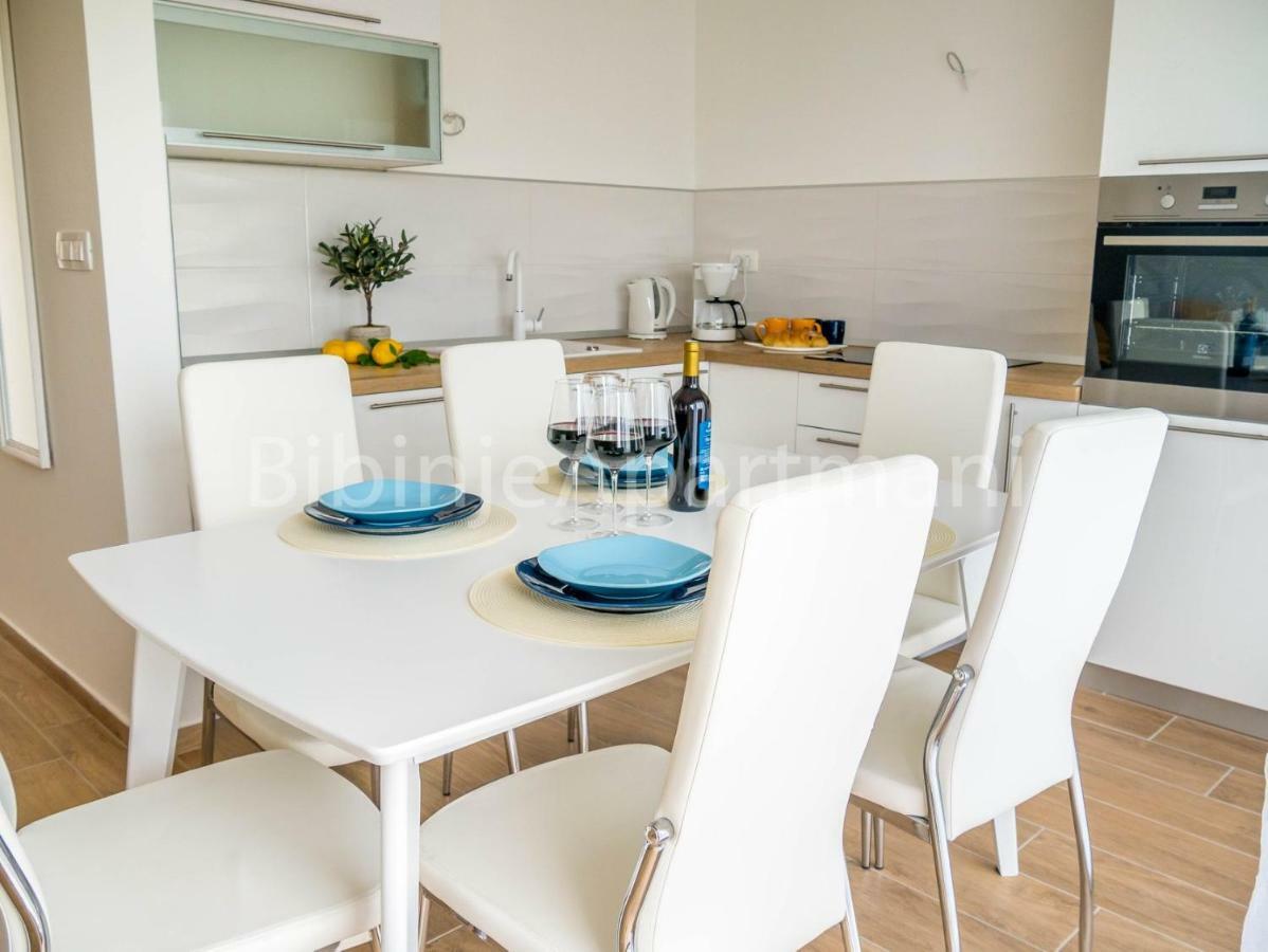 Ana I Ljubo Apartment ซูโกชัน ภายนอก รูปภาพ